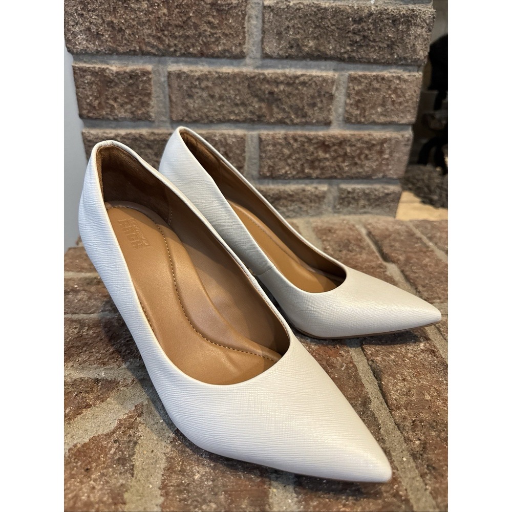 Nordstrom Rack Womens Paigge White Textured Comfort Formal Pumps Size 5.5M #710